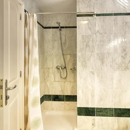 Two-floor Penthouse W/ Tub & Outdoor Terrace * ארונה